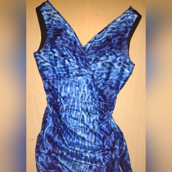 Rare CACHE Bodycon Animal Print Dress - Picture 3 of 7